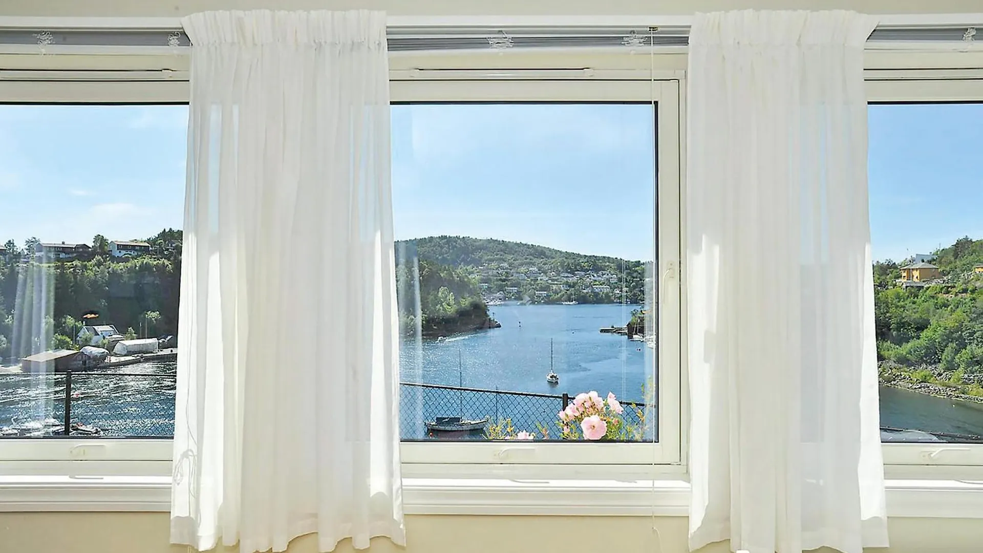 Cozy Apartment In Straumsgrend With Kitchen Bergen Norge