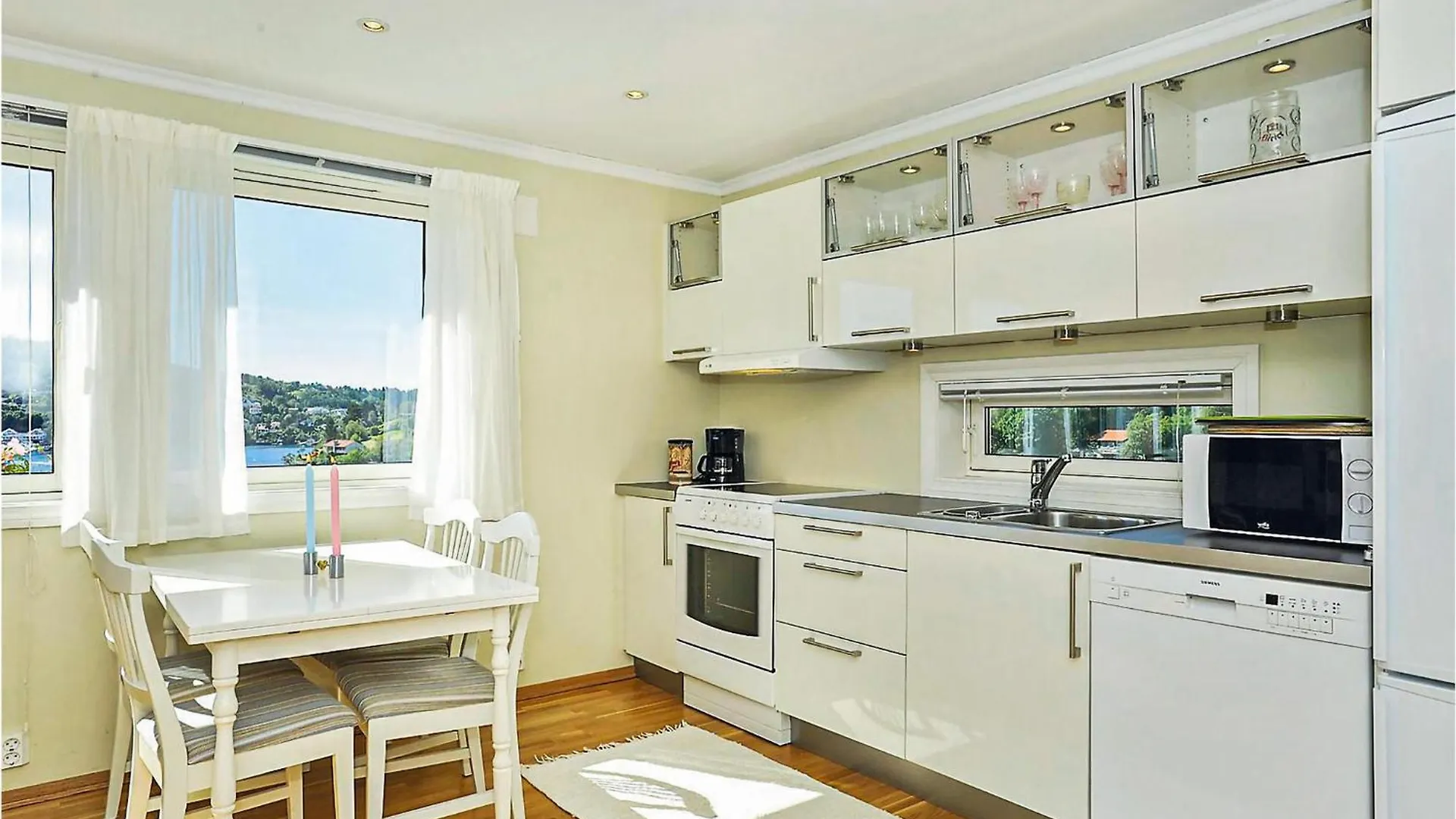 Cozy Apartment In Straumsgrend With Kitchen Bergen Norge
